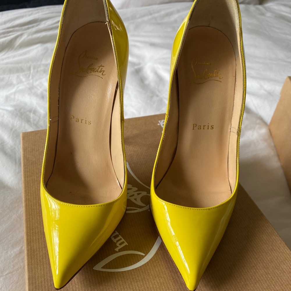 Authentic Christian Louboutin Pigalles Follies 120
